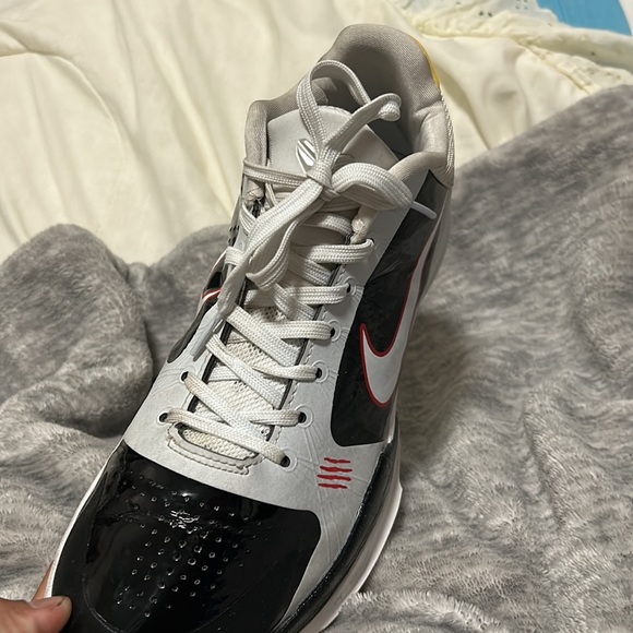 used, lil scratches - Picture 2 of 3